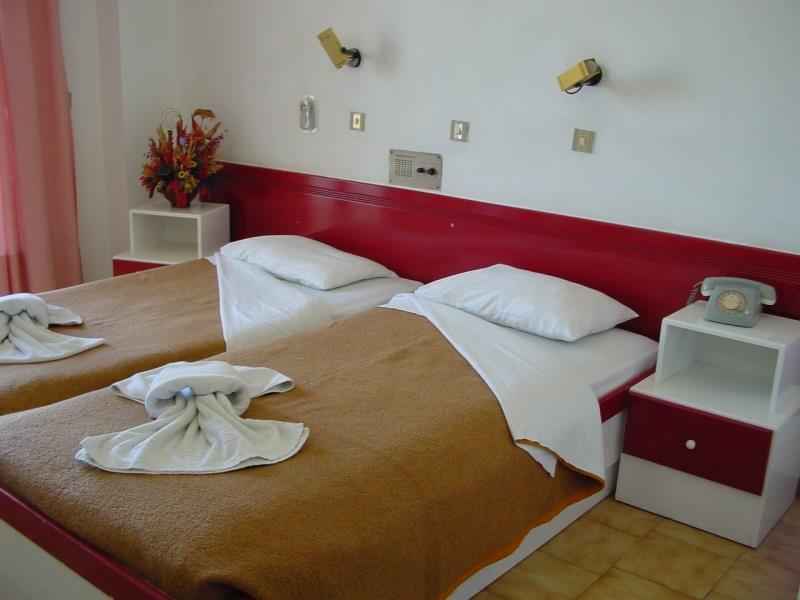 Niriides Beach Hotel Псалиди Екстериор снимка