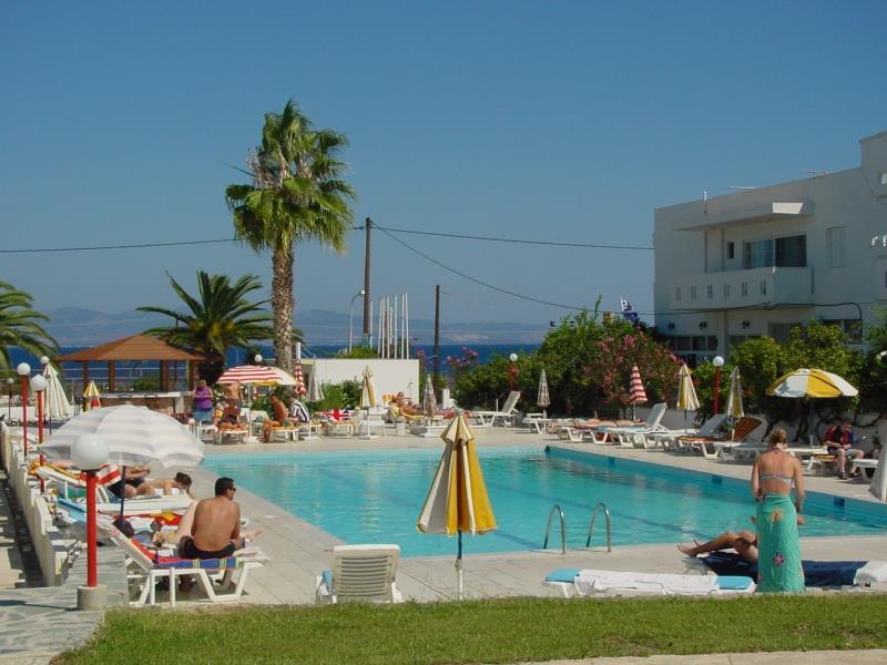 Niriides Beach Hotel Псалиди Екстериор снимка