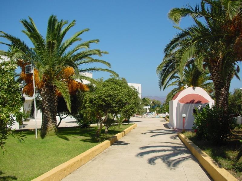 Niriides Beach Hotel Псалиди Екстериор снимка