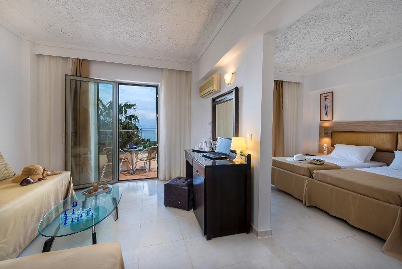 Niriides Beach Hotel Псалиди Екстериор снимка